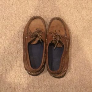 VERY USED SPERRYS